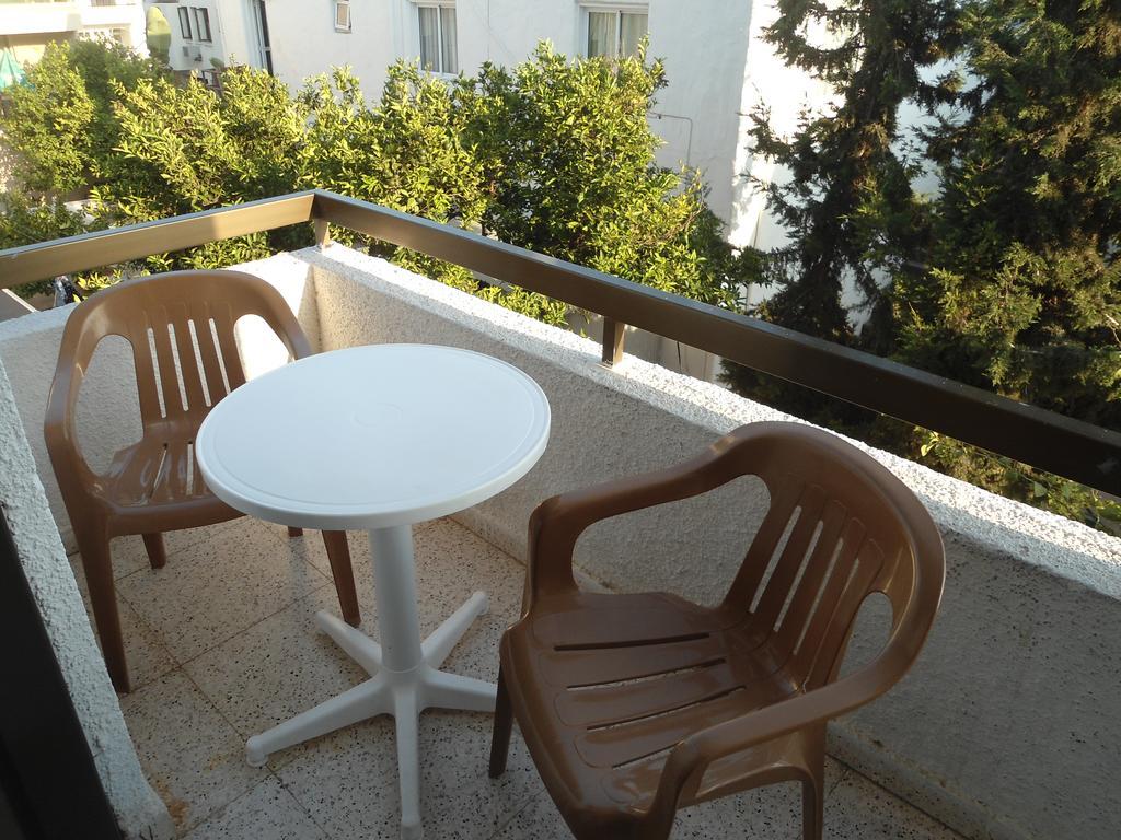 Terpsithea Apartments Ajía Nápa Szoba fotó